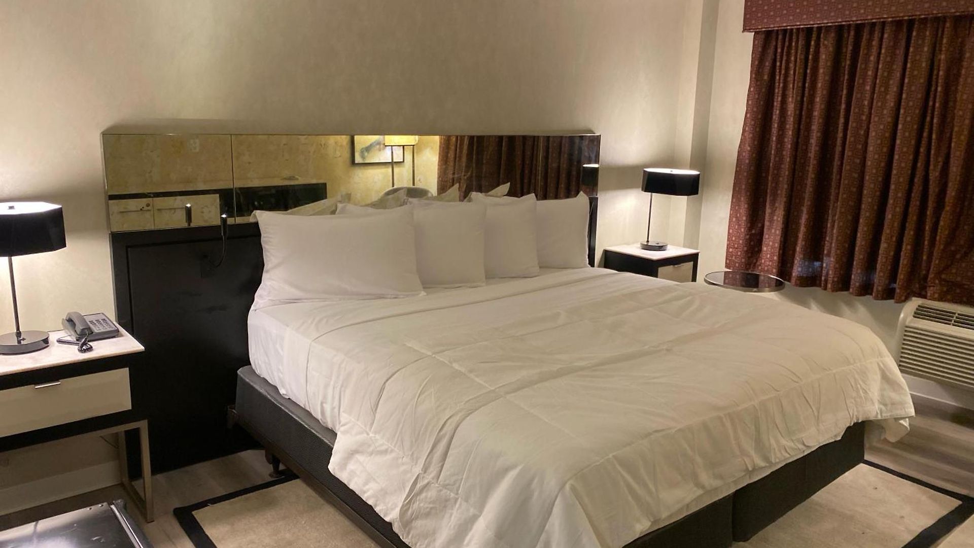 Hotel Nova Bronx 4*