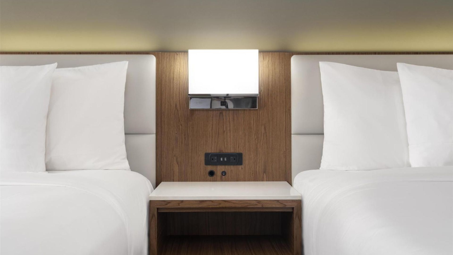 Western Premier Empire State 3*