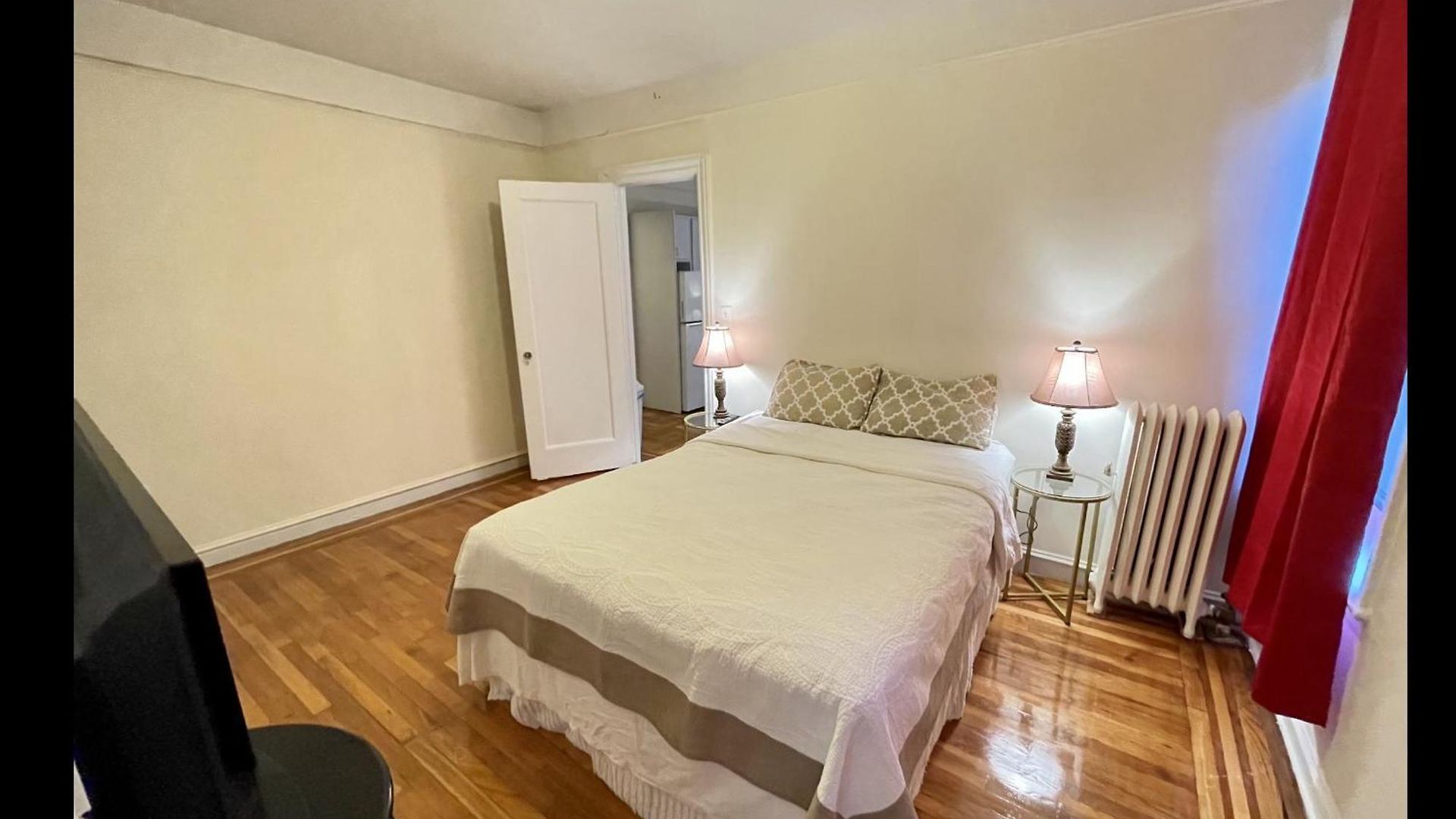 By Month Manhattan Apartment *
