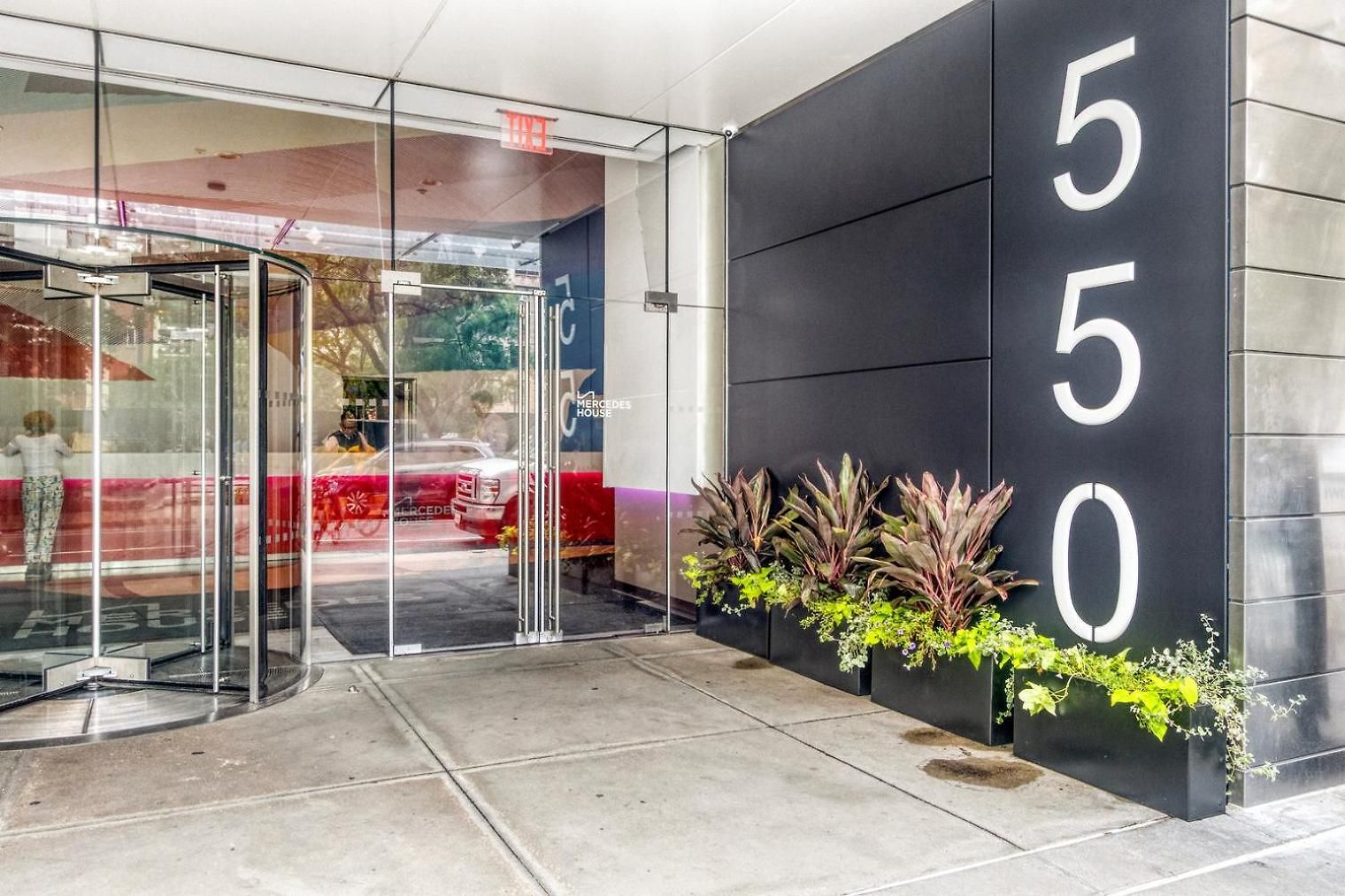 Apartment Midtown W 2br W Gym Pools Wd Doorman Nyc-360 *