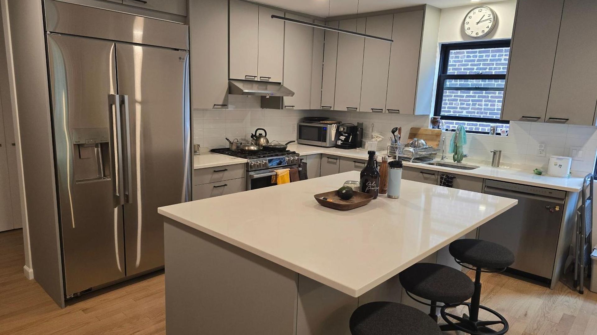 Astoria, Steps Away From Manhattan 3*