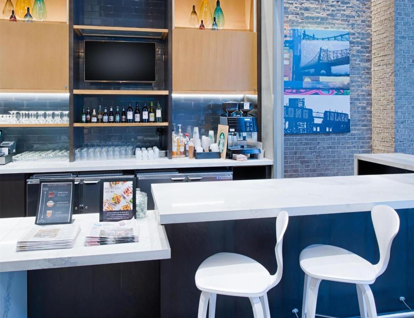 Hyatt Place Long Island 3*