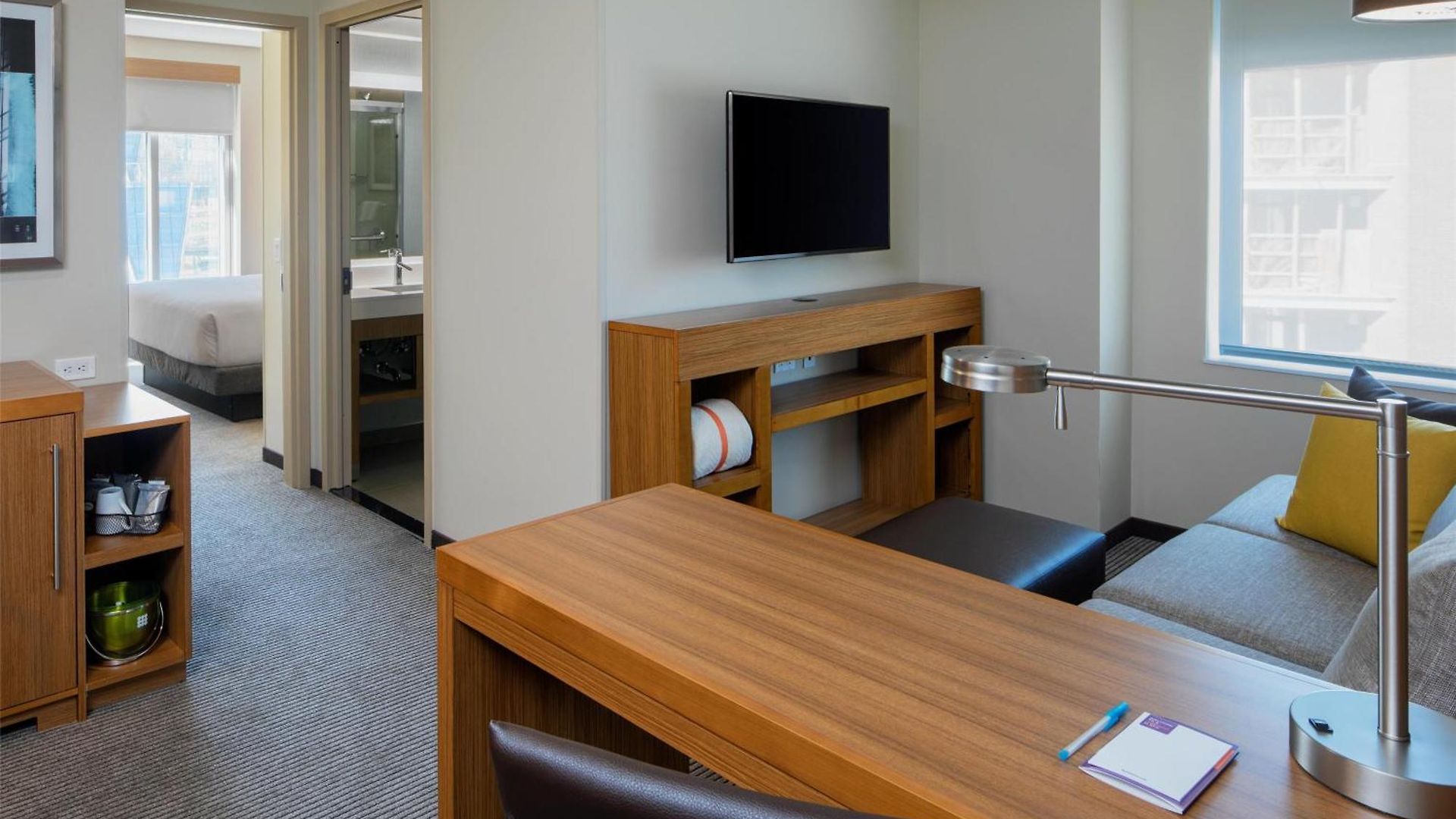 Hyatt Place Long Island Hotel