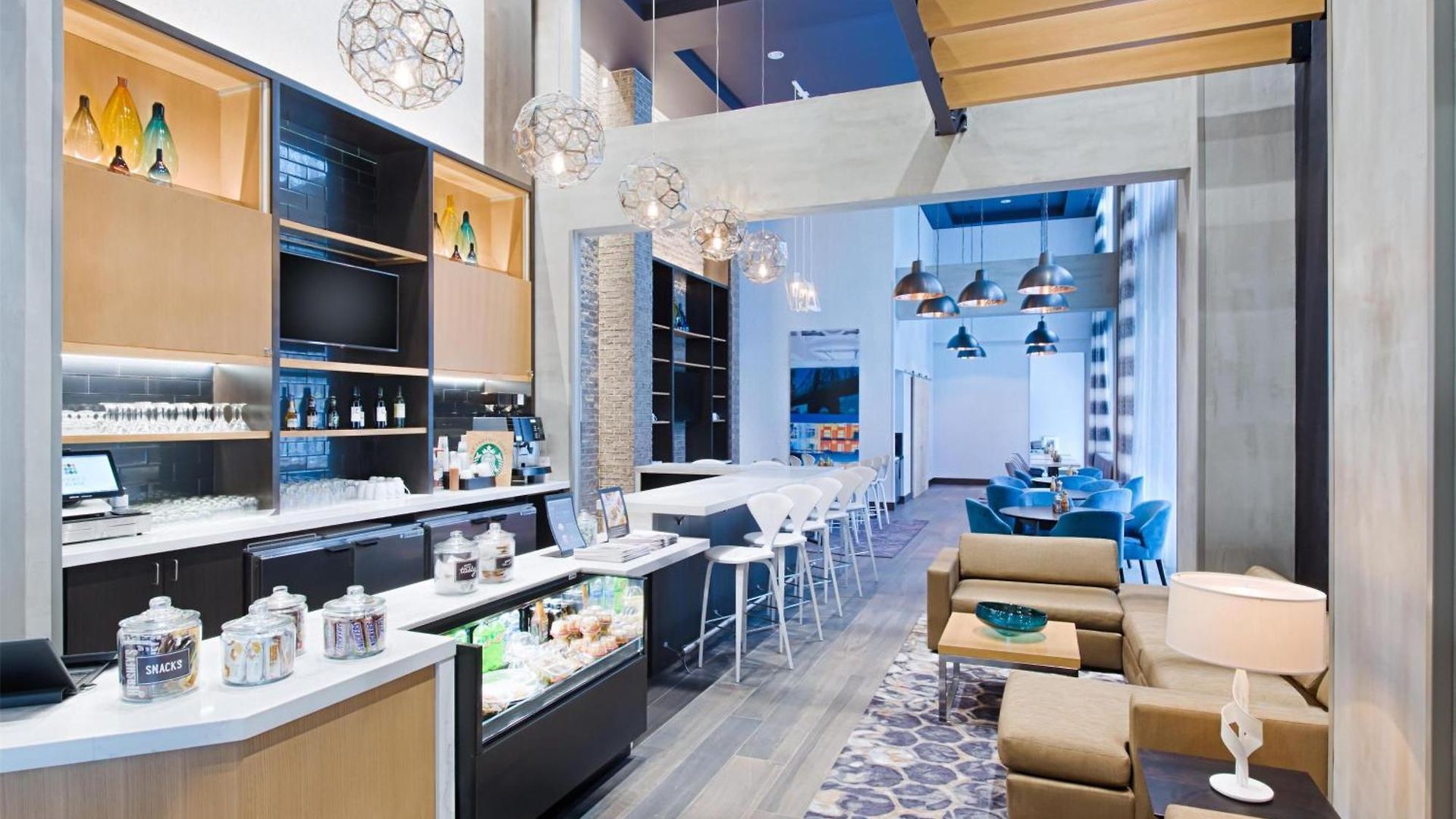 Hyatt Place Long Island Hotel 3*