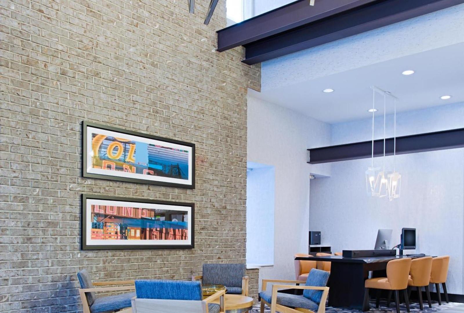 Hyatt Place Long Island 3*