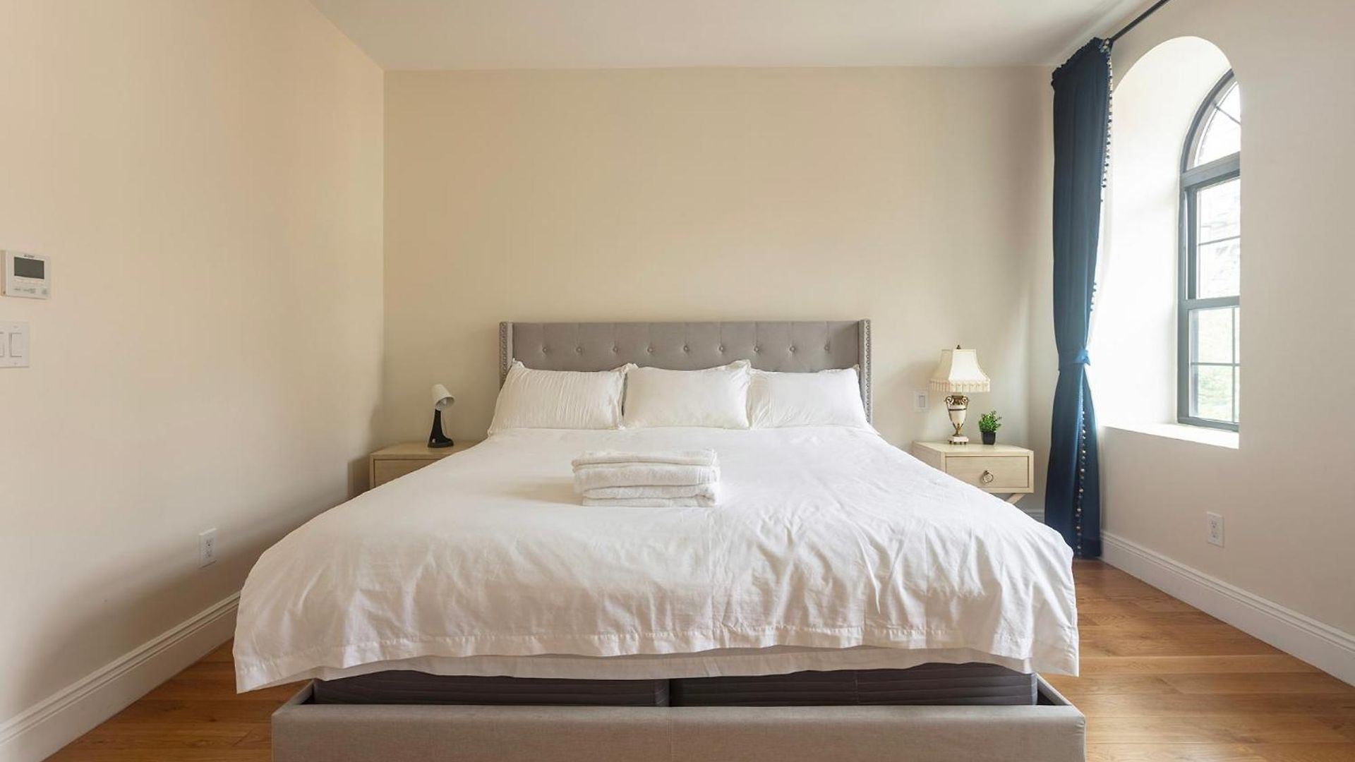 Little Manhattan 5 Min Walk To Times Square Private Bathroom World Cup 2026 Ready Homestay New York