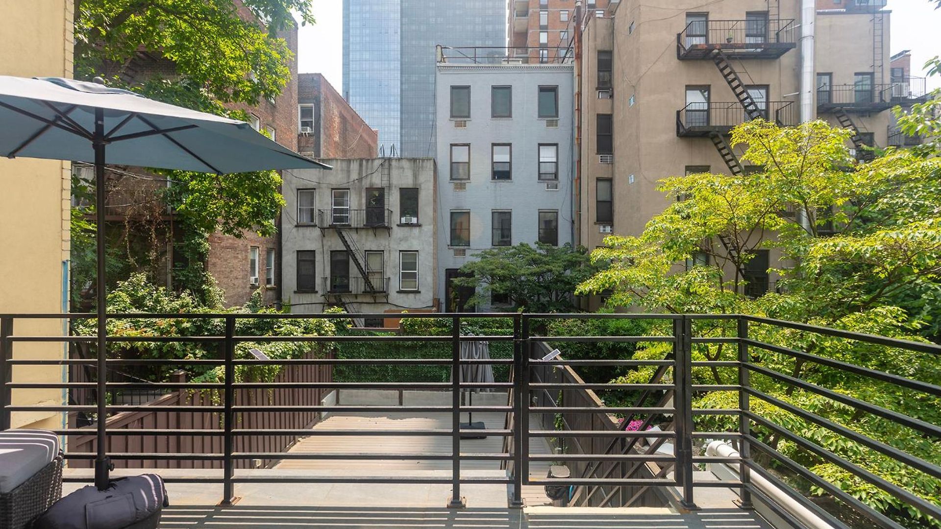 Little Manhattan 5 Min Walk To Times Square Private Bathroom World Cup 2026 Ready Homestay New York