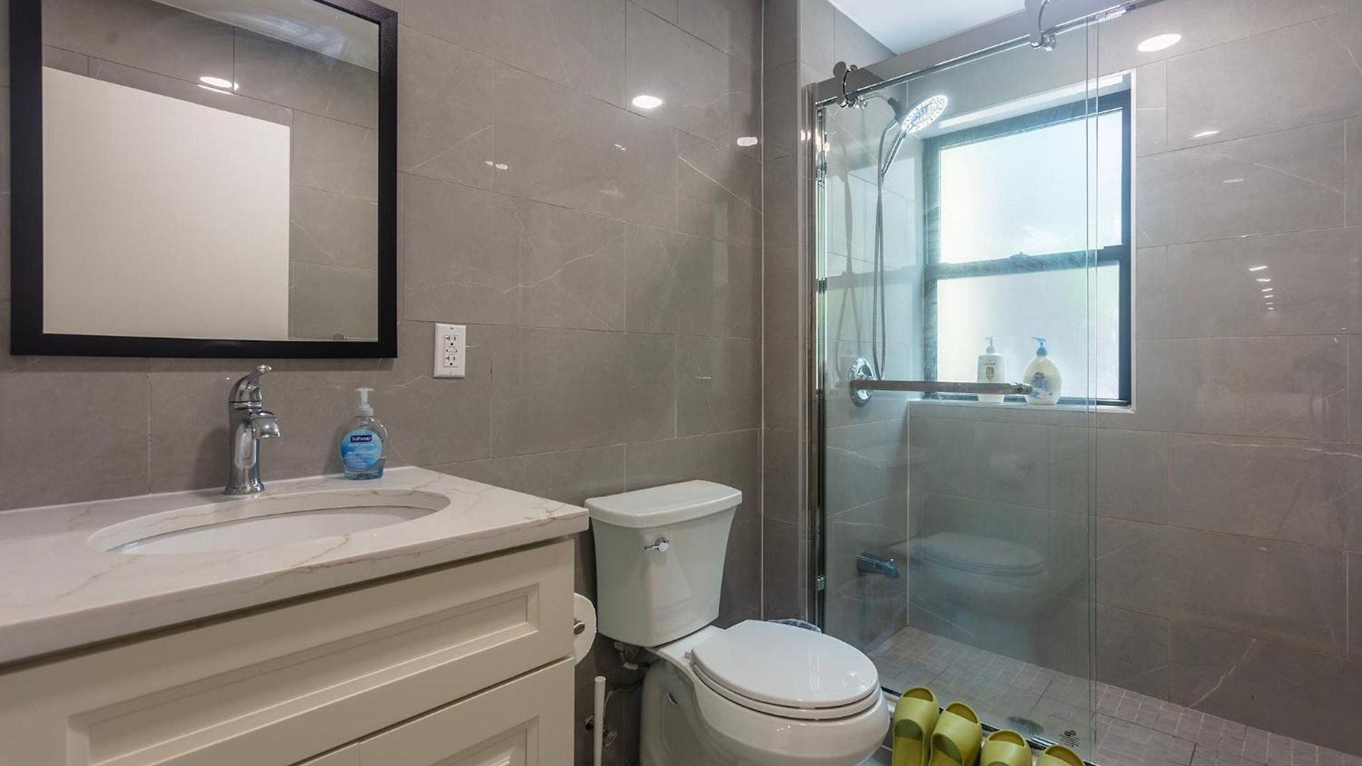 Homestay Little Manhattan 5 Min Walk To Times Square Private Bathroom World Cup 2026 Ready
