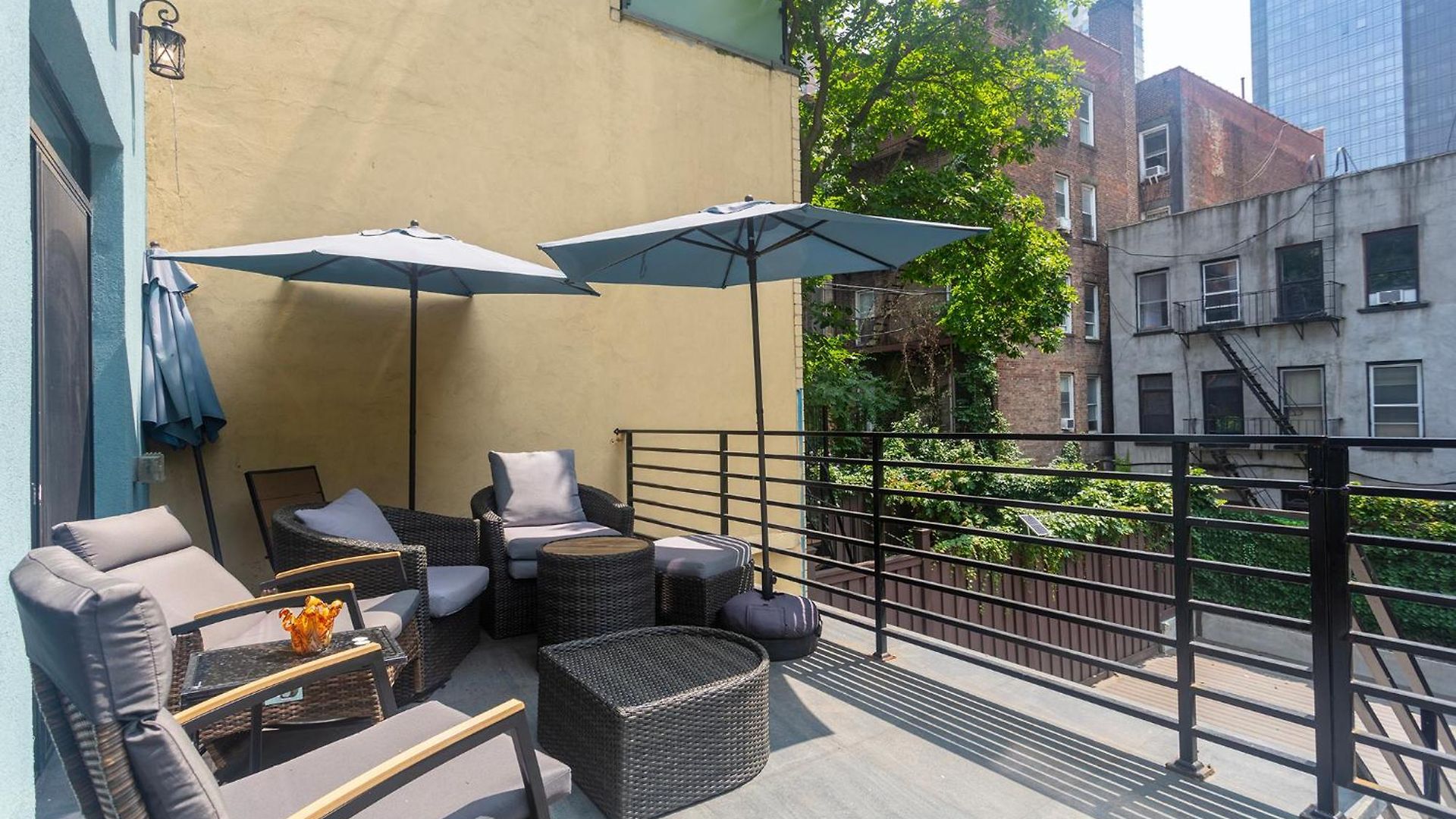 Homestay Little Manhattan 5 Min Walk To Times Square Private Bathroom World Cup 2026 Ready *