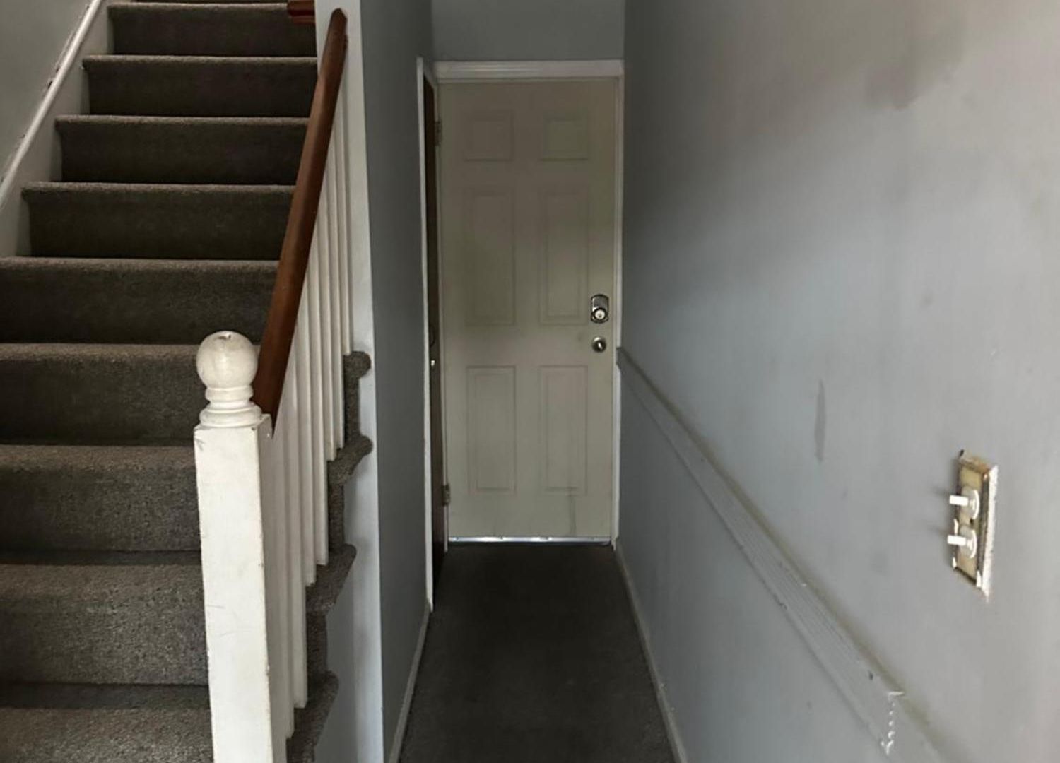Apartment Your Away From ! Unit 2- 1st Floor New York