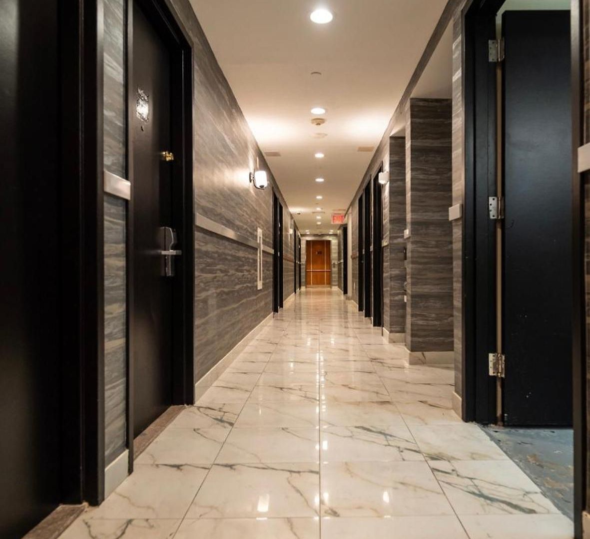 Nova Bronx Hotel