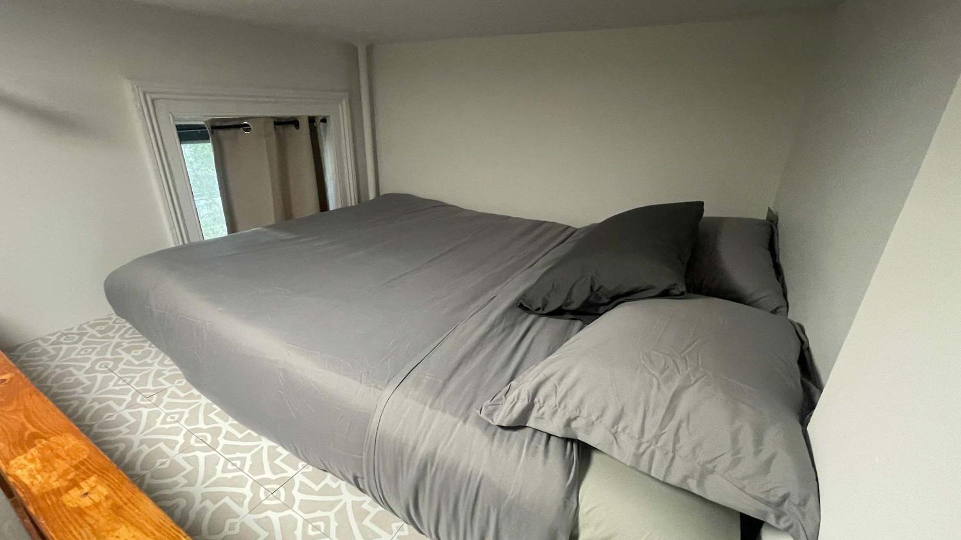 Renovated In Union Square Apartment