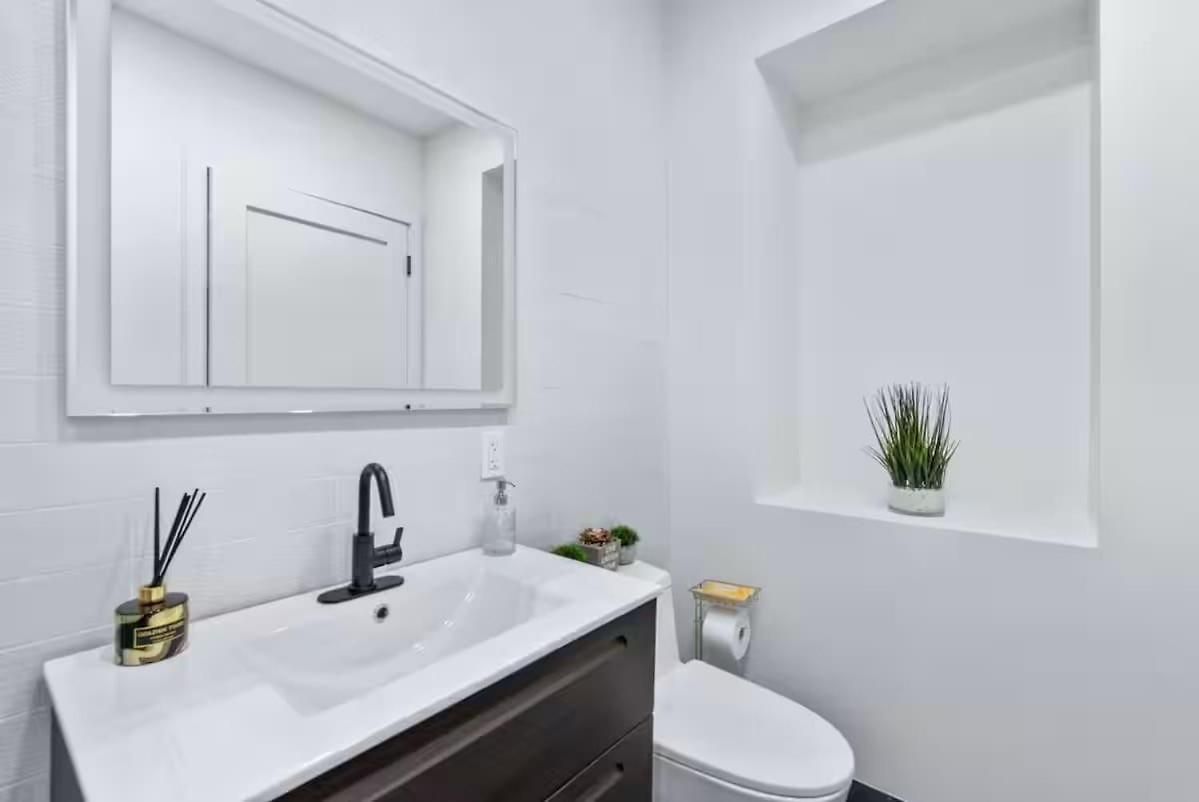 Notch 2br & 2ba Minutes To Park Apartment