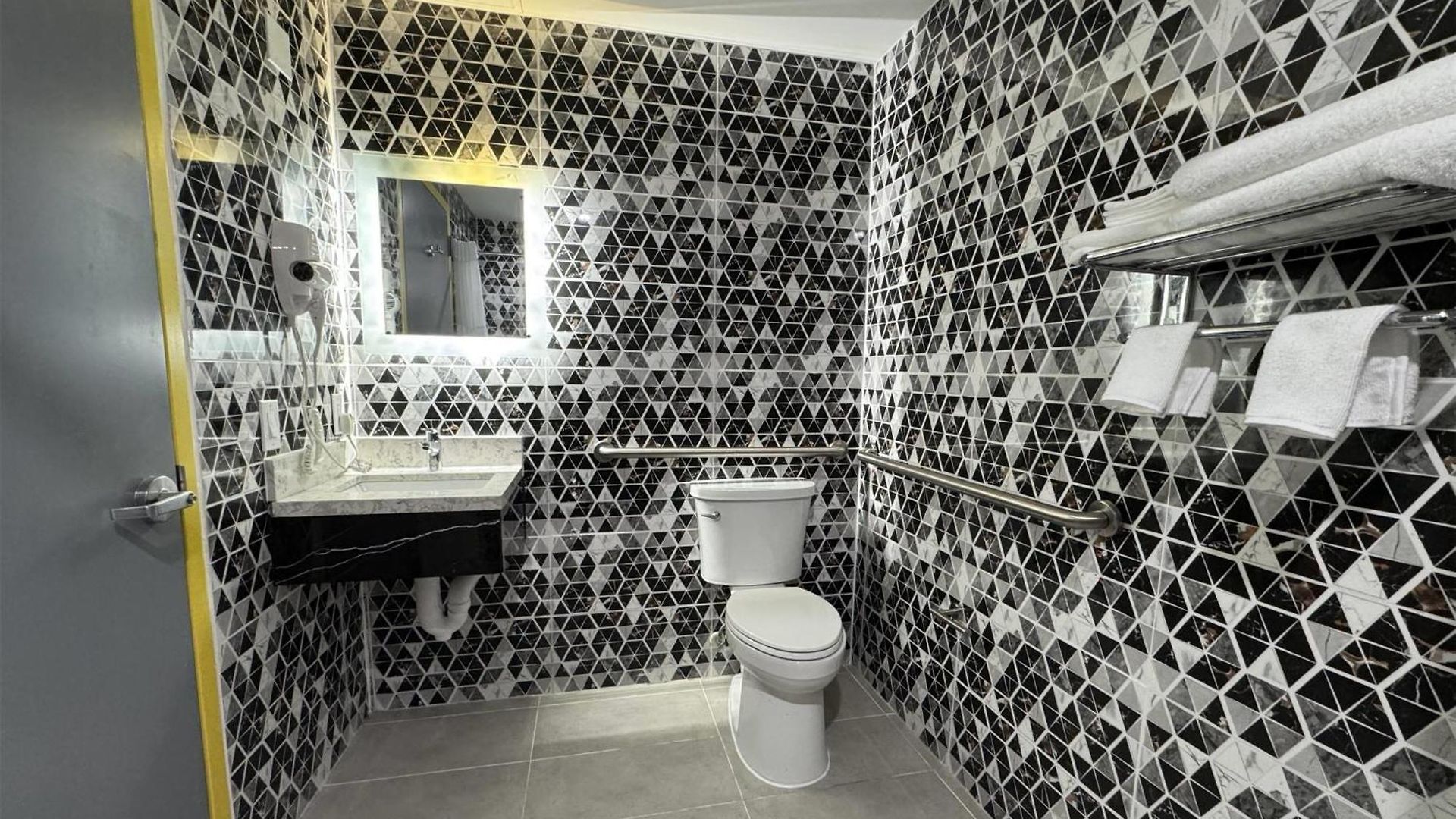 Days By Wyndham Chinatown 3* New York