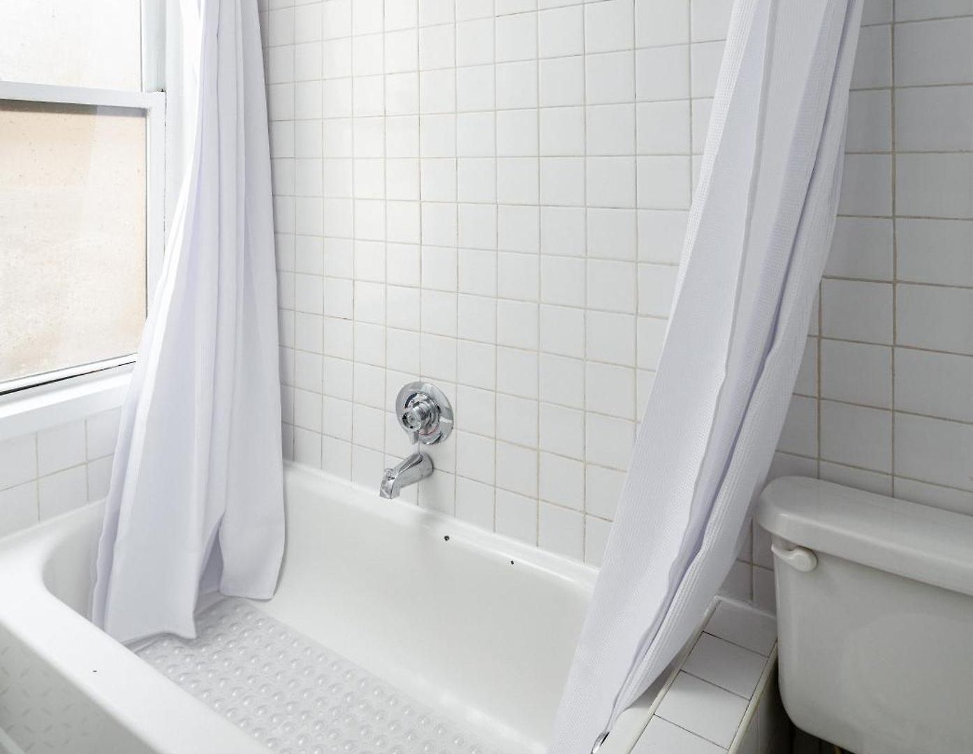 Bright 1br Escape In Lower East Side Nyc * New York