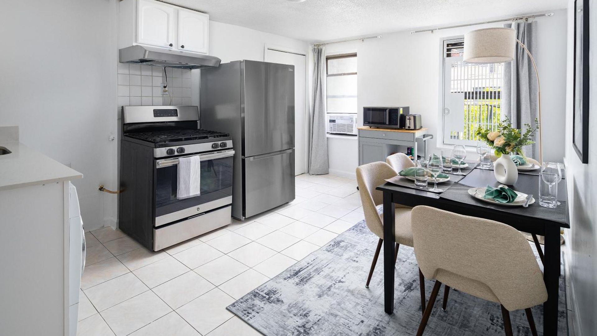 Bright 1br Escape In Lower East Side Nyc *
