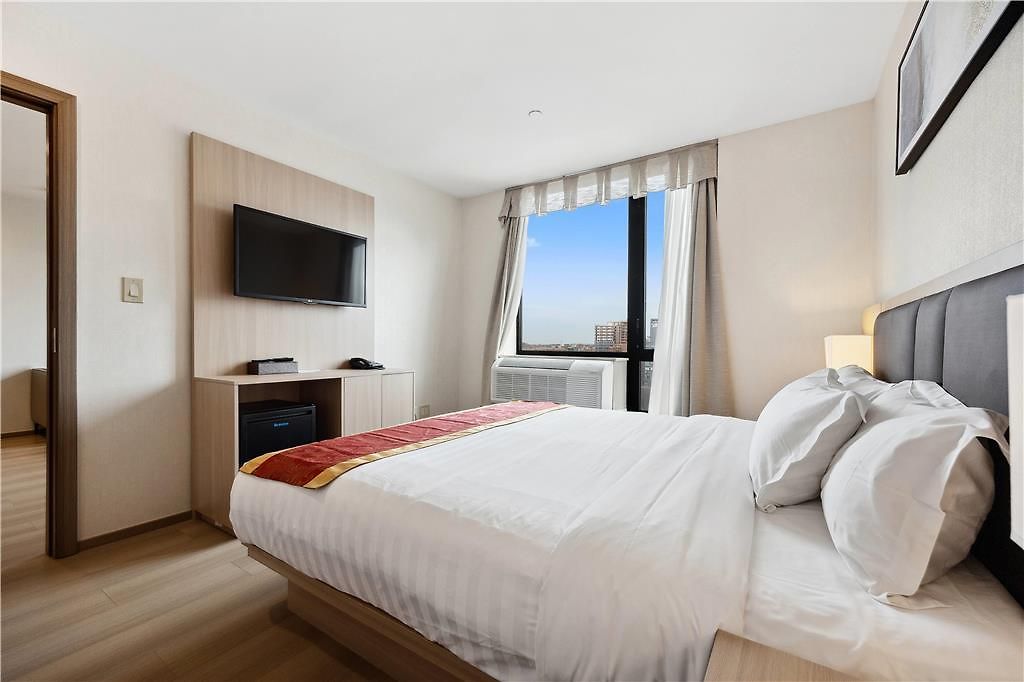 Ramada By Wyndham Flushing Queens Hotel New York