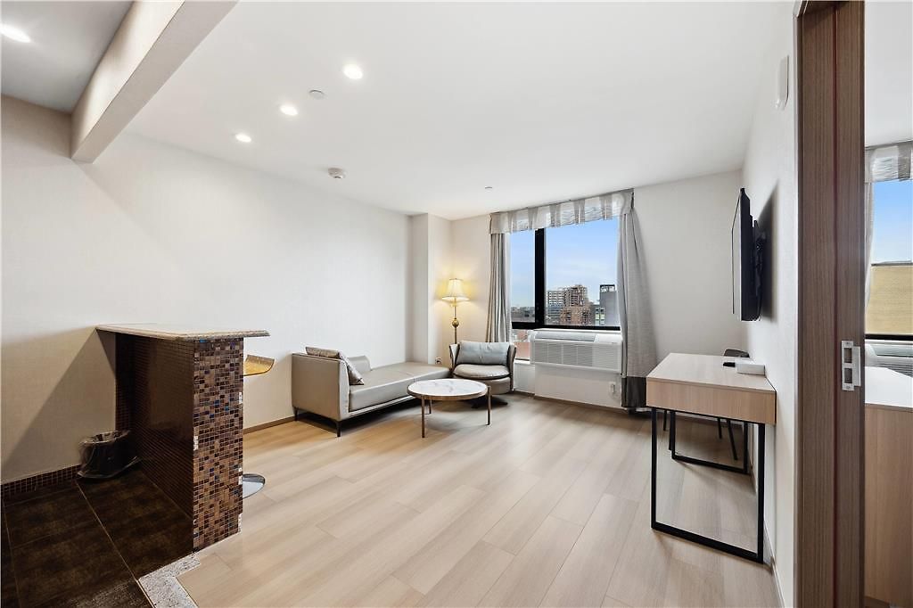 Ramada By Wyndham Flushing Queens 3*