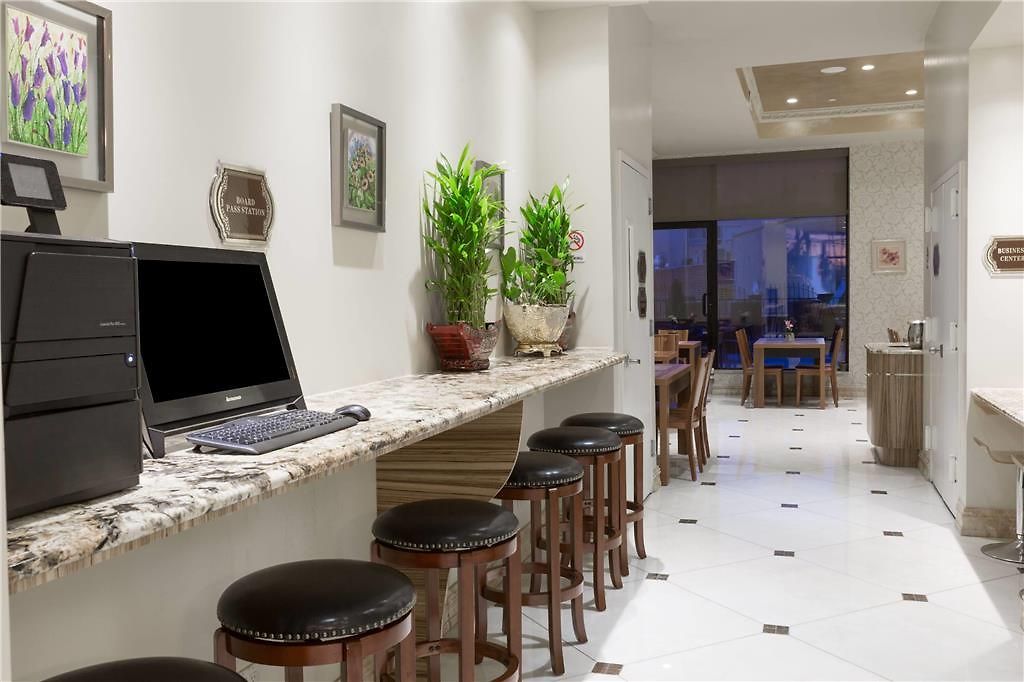 Hotel Ramada By Wyndham Flushing Queens