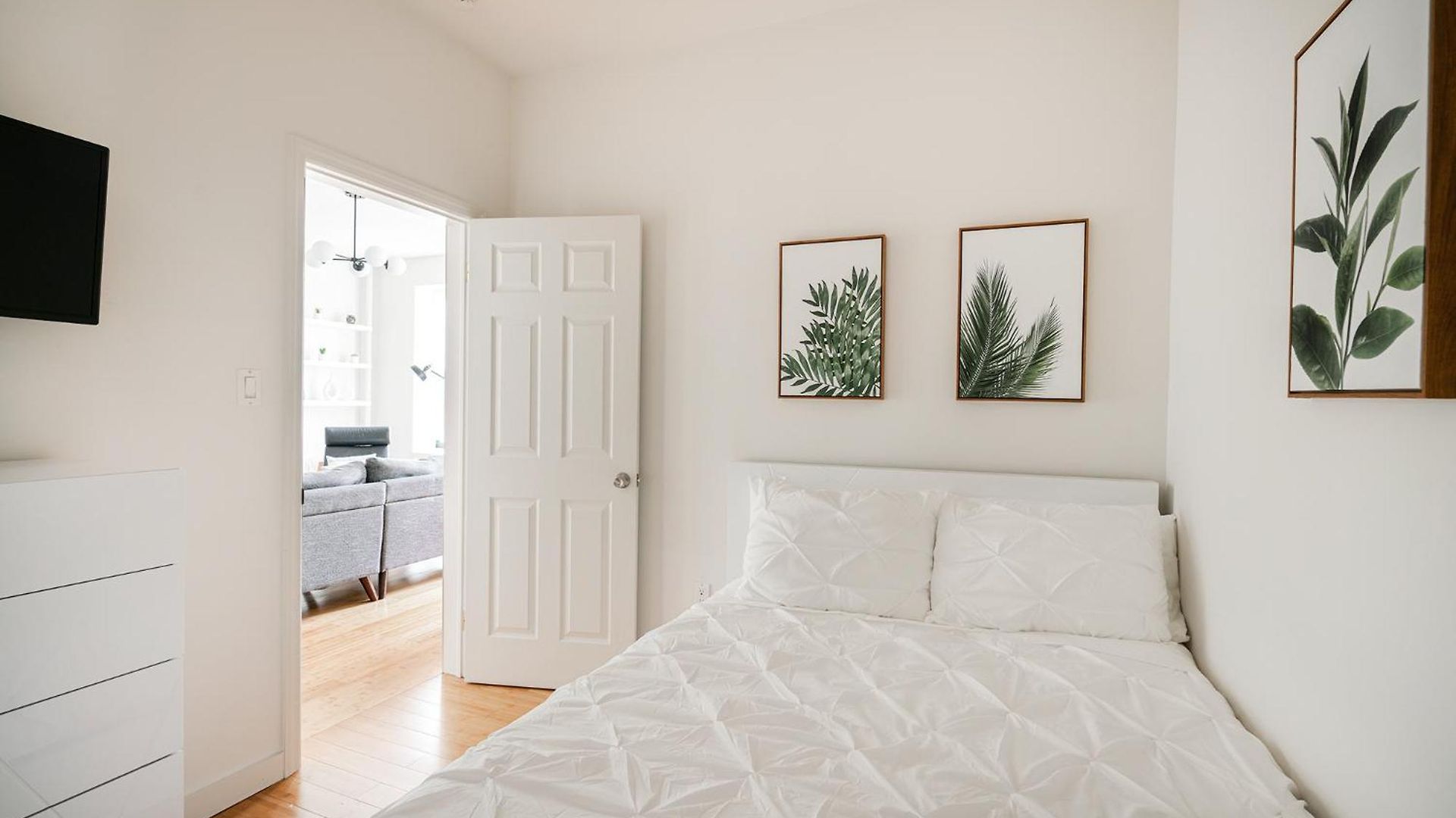 Beautiful 3 Bedroom Unit In Prime Location New York