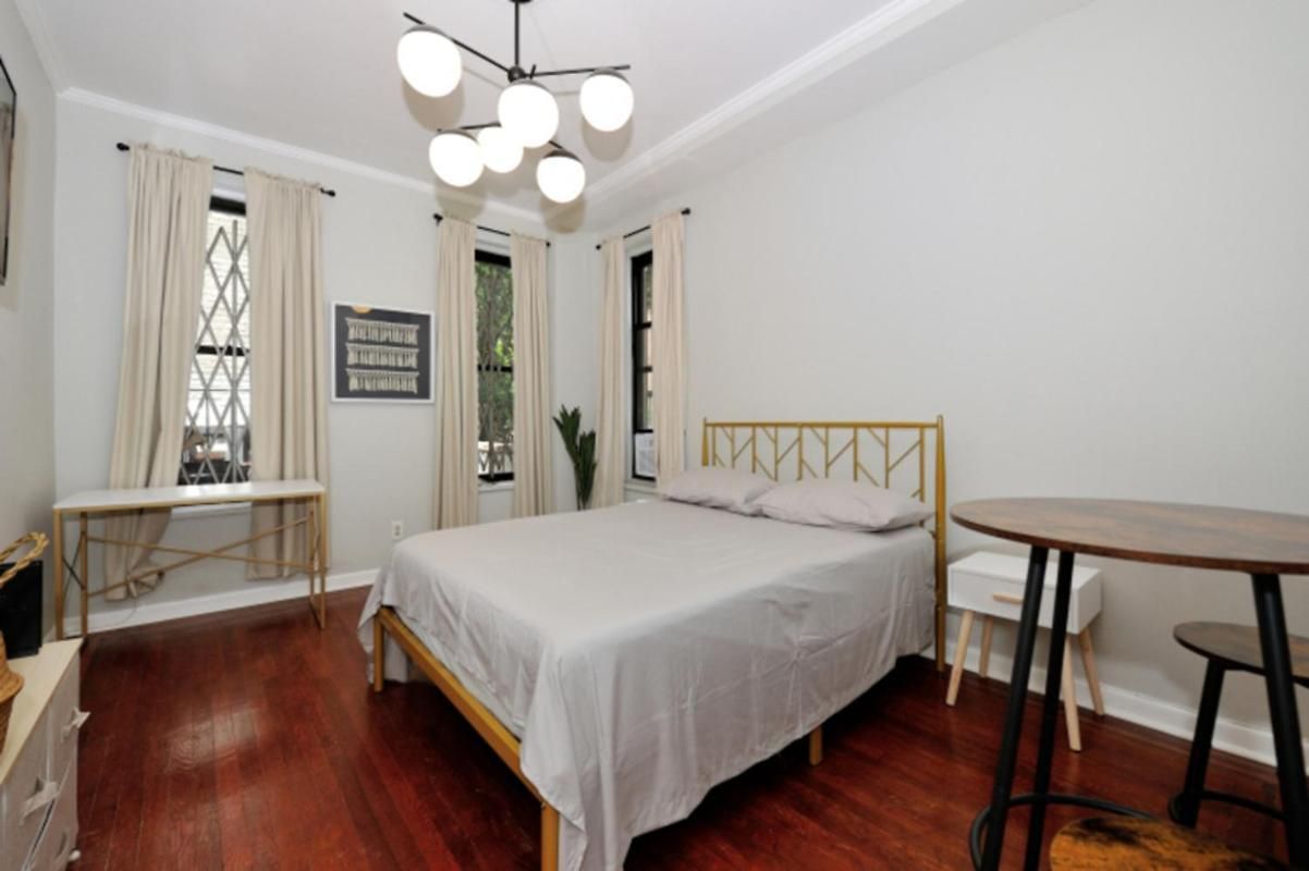 Cozy Near Park Apartment
