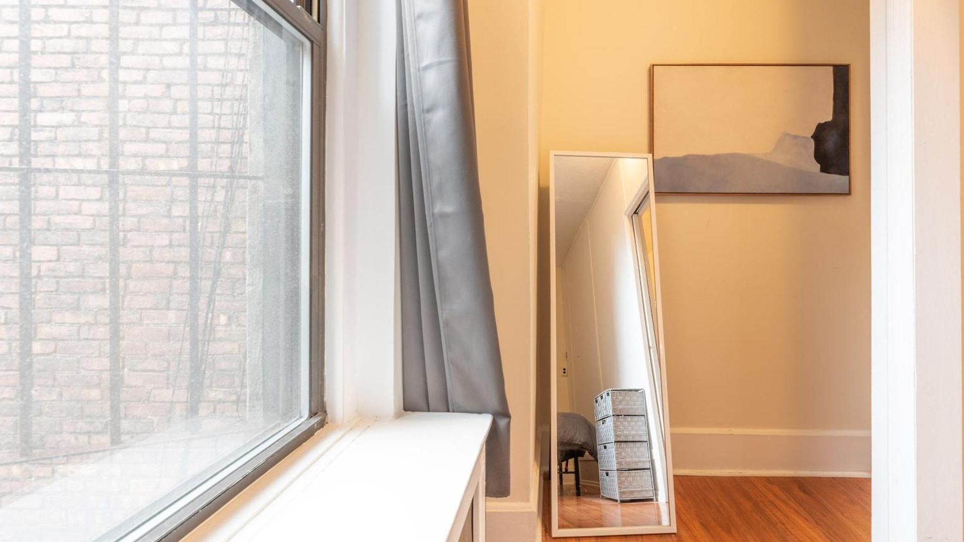 5 Bedroom 2 Bath Full Floor Midtown New York