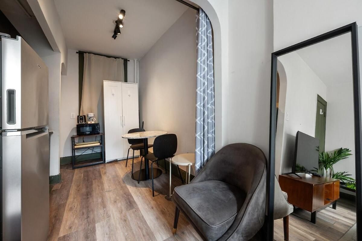 Cozy 2br In Nyc! Lenox Hill!, June To Aug 90 Days Required *