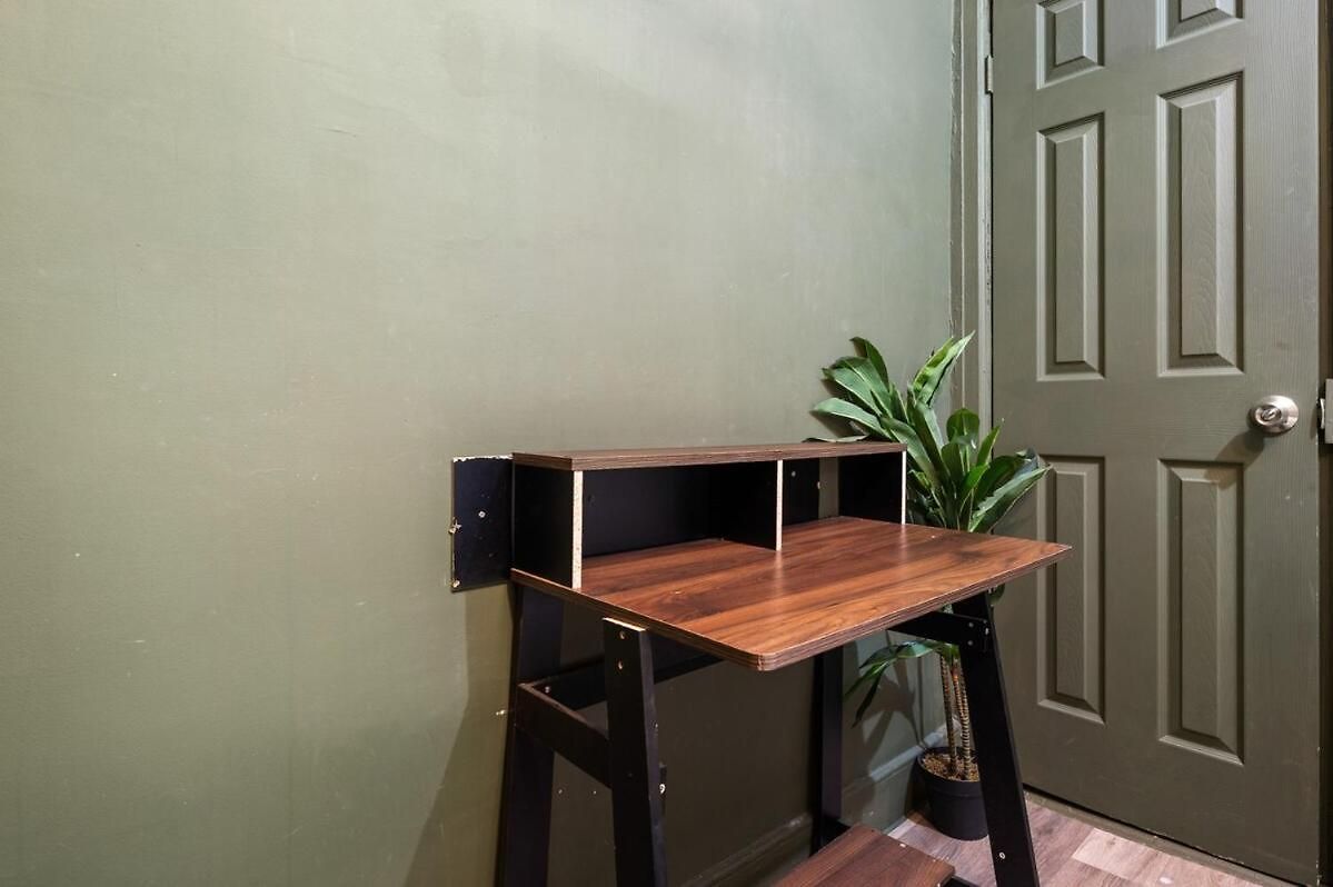 Apartment Cozy 2br In Nyc! Lenox Hill!, June To Aug 90 Days Required New York