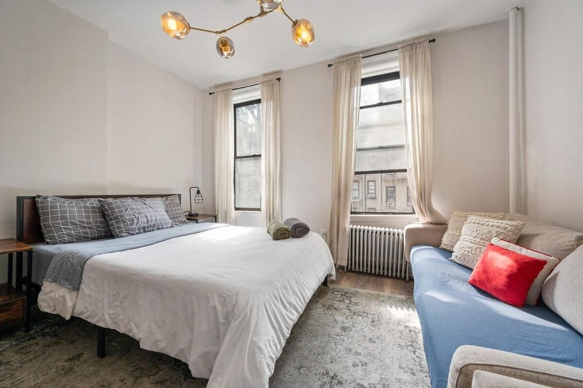 Cozy 2br In Nyc! Lenox Hill!, June To Aug 90 Days Required Apartment New York