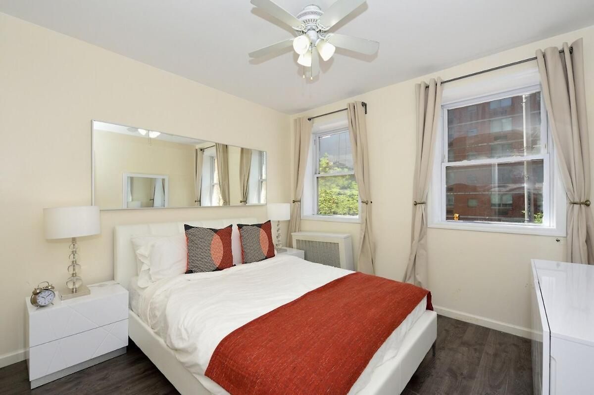 Amazing 4 Bedroom 1 Bth Laundry Dishwasher, June To Aug 90 Days Required