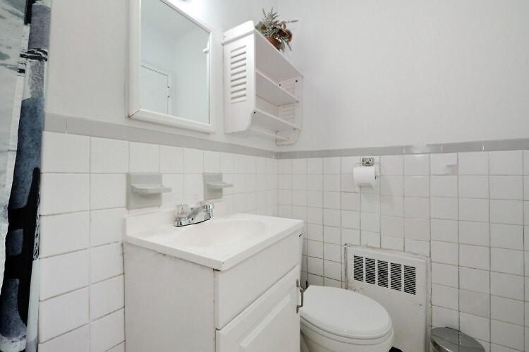 Furnished In Nyc, June To Aug 90 Days Required Apartment *