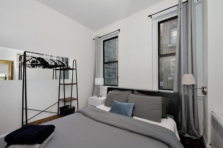 Furnished In Nyc, June To Aug 90 Days Required Apartment *