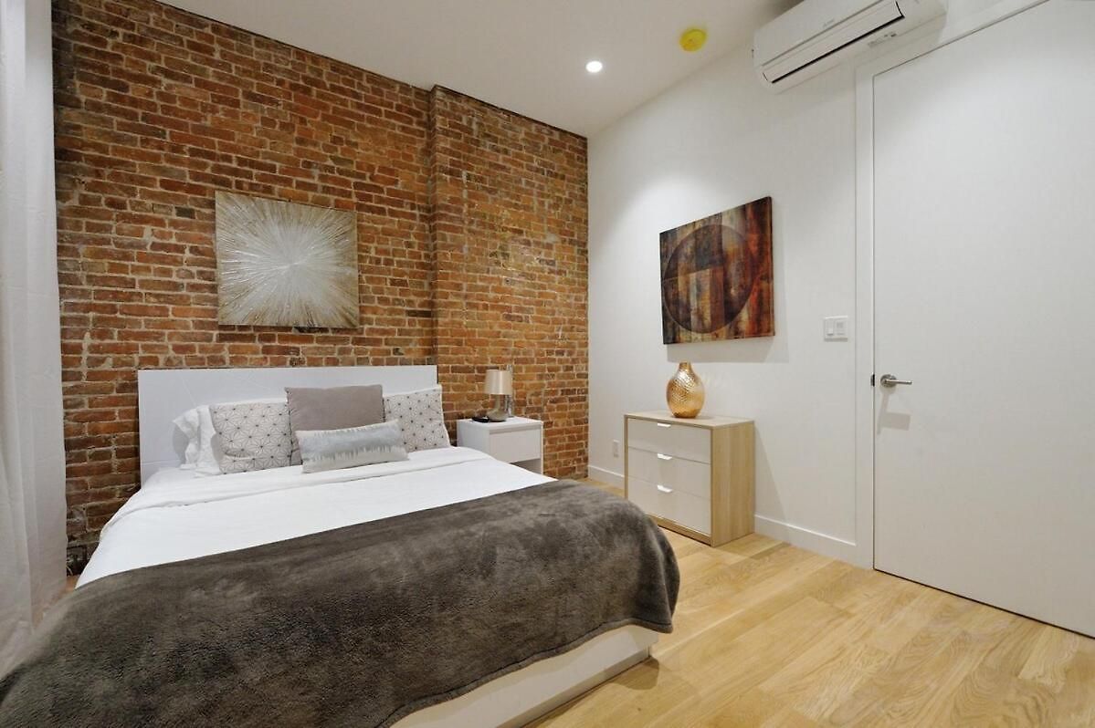 Spacious 2br 2ba With Rooftop Walk To Times Square, June To Aug 90 Days Required Apartment New York