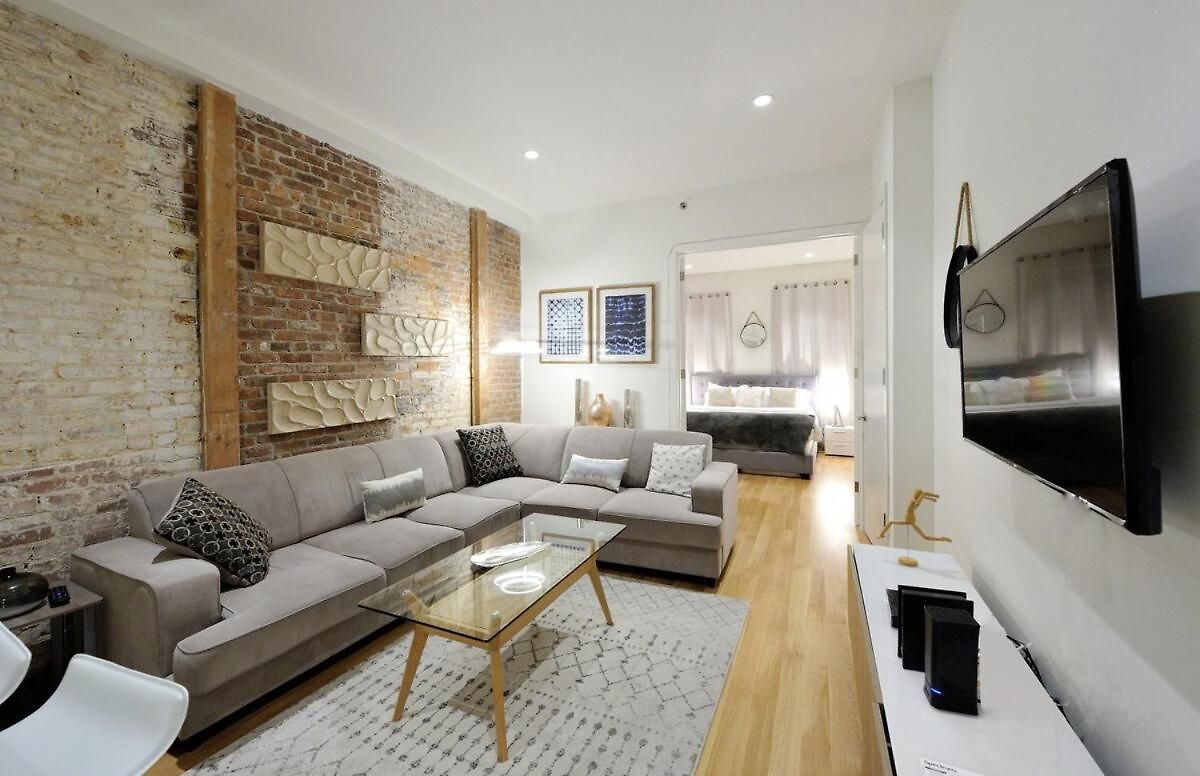 Spacious 2br 2ba With Rooftop Walk To Times Square, June To Aug 90 Days Required Apartment *