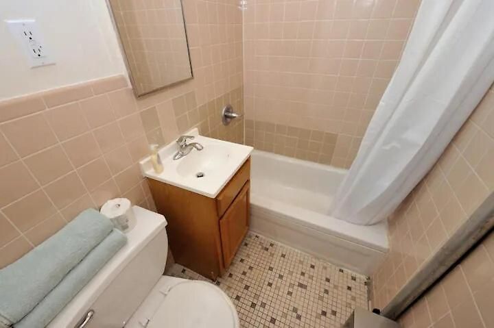 Amazing Upper East Side Studio! Epic Location!, June To Aug 90 Days Required Apartment New York