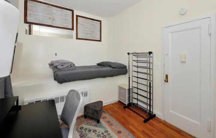 Amazing Upper East Side Studio! Epic Location!, June To Aug 90 Days Required Apartment *