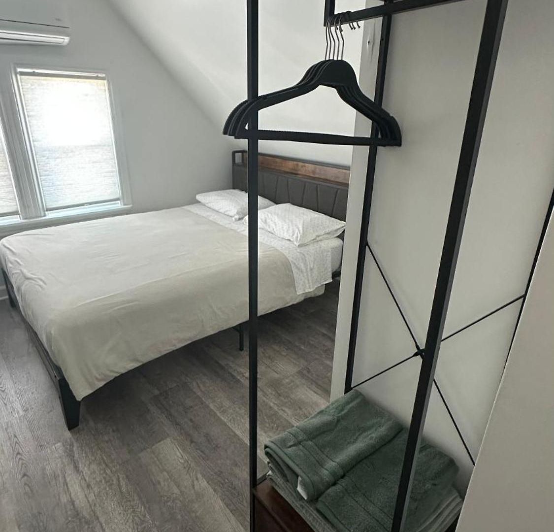 Modern & Cozy In Queens Near Train Station And Buses Homestay New York