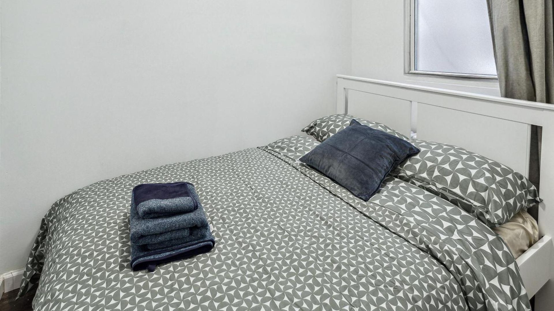 3 Bedroom Family In Hells Kitchen