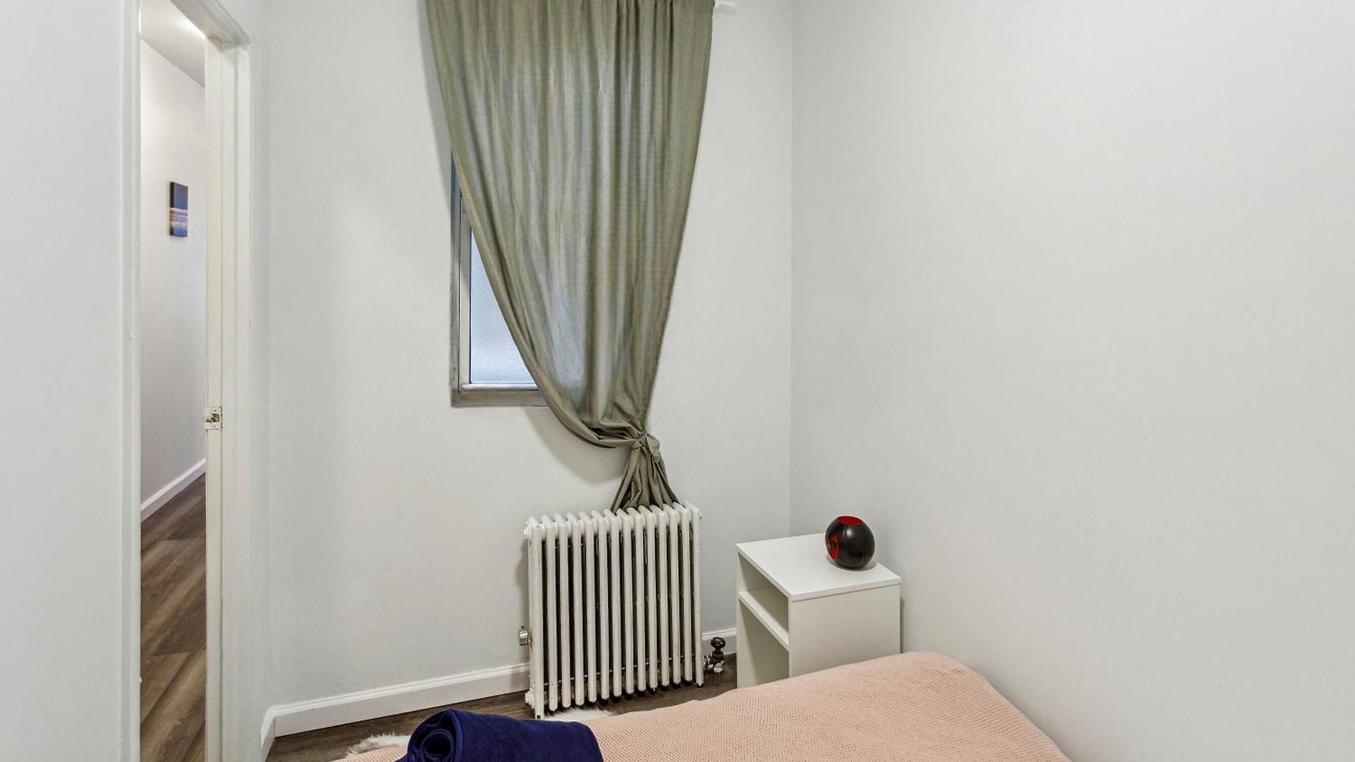 3 Bedroom Family In Hells Kitchen Apartment New York