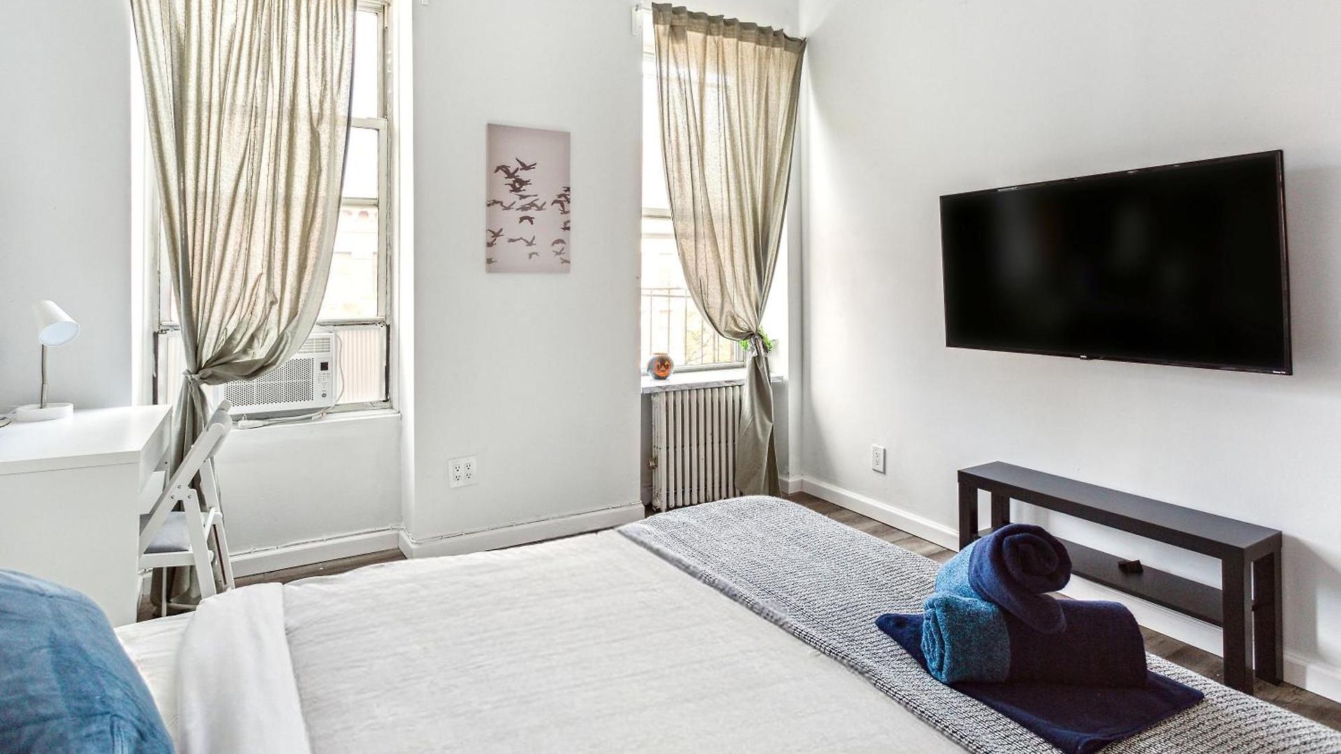 3 Bedroom Family In Hells Kitchen *