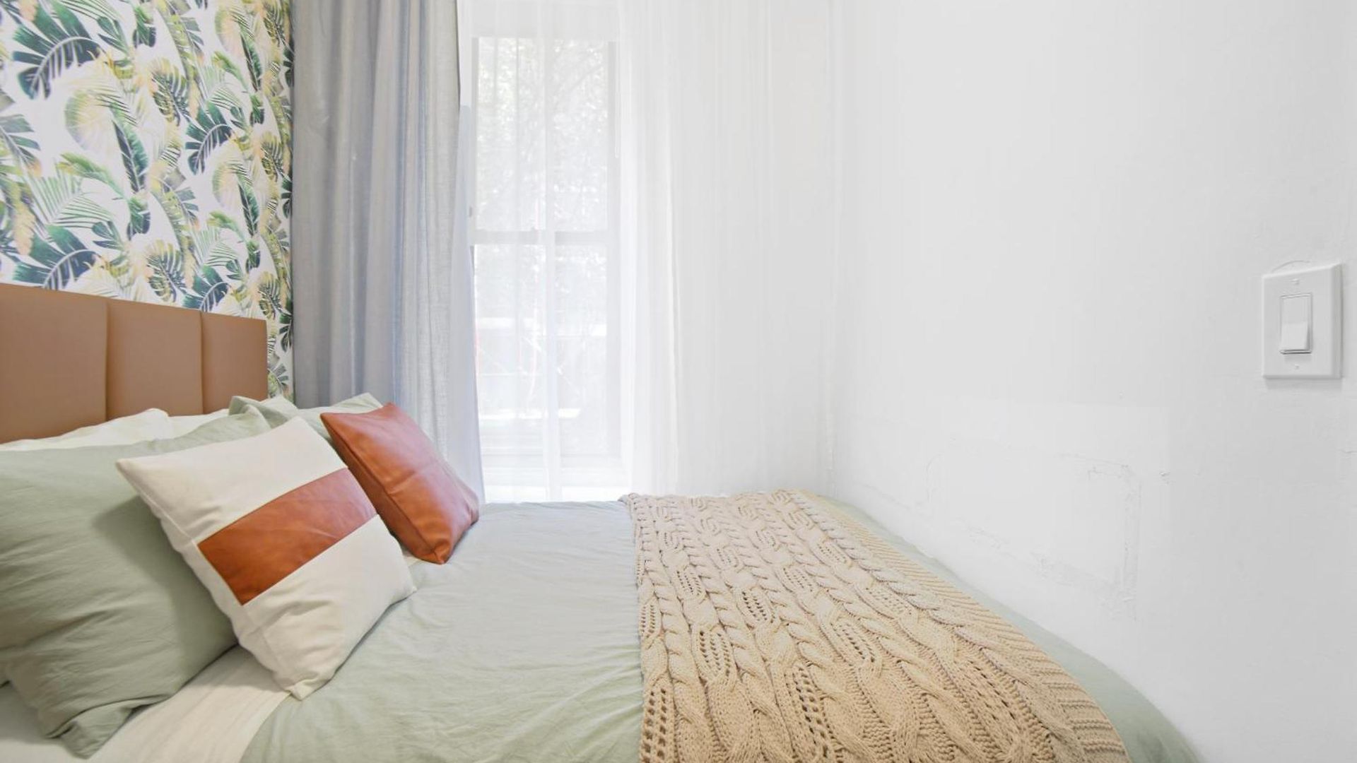 Upscale 2br Apartment *