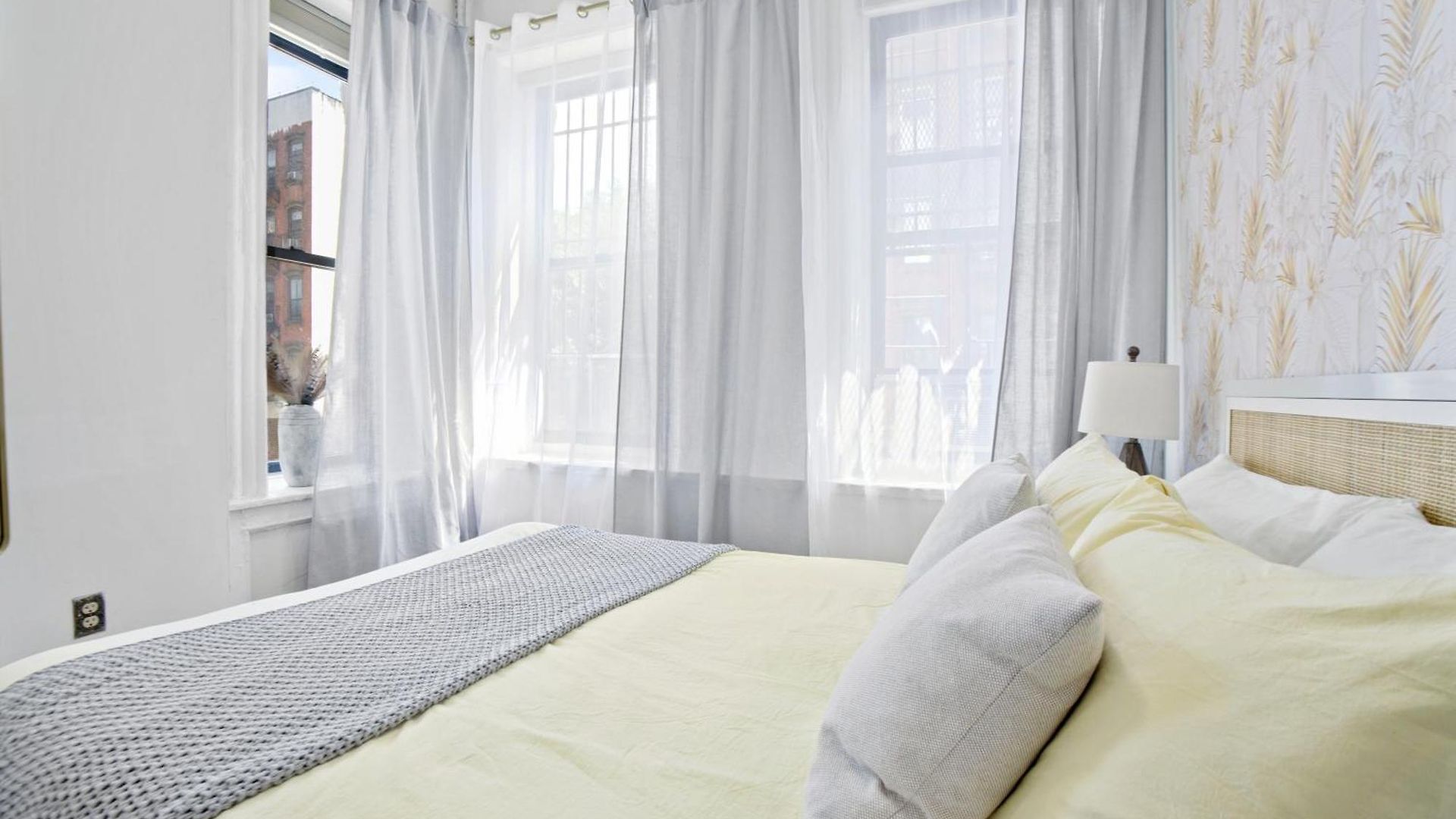 Upscale 2br Apartment *