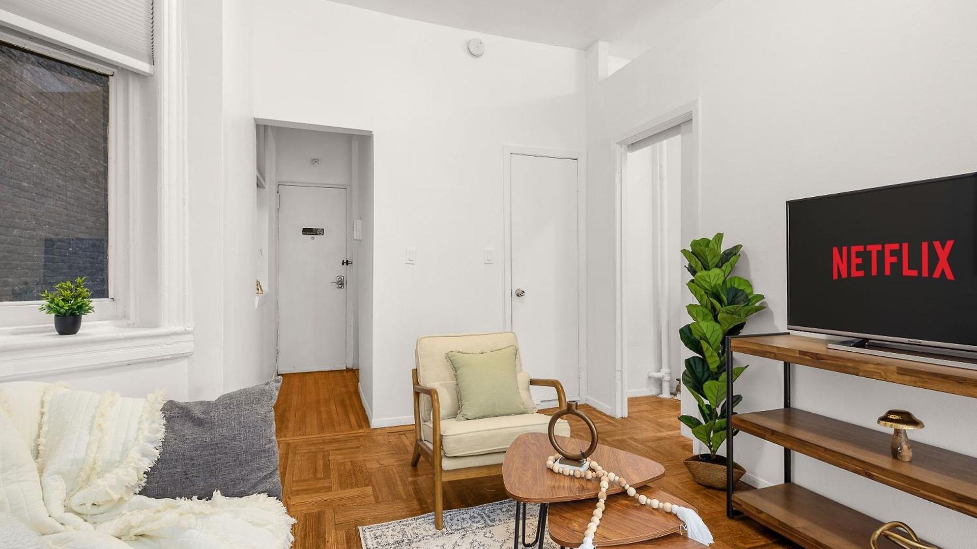 Chic East Village Retreat Comfort In Heart Of Nyc Apartment New York