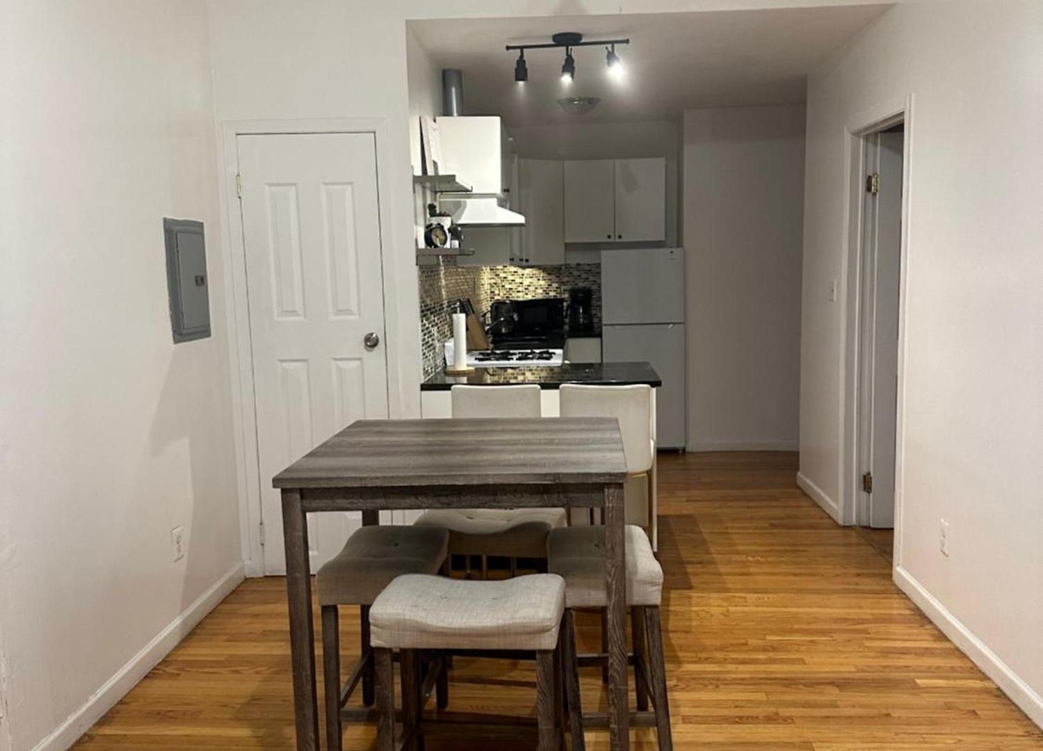 Park Ave Barn Apartment *