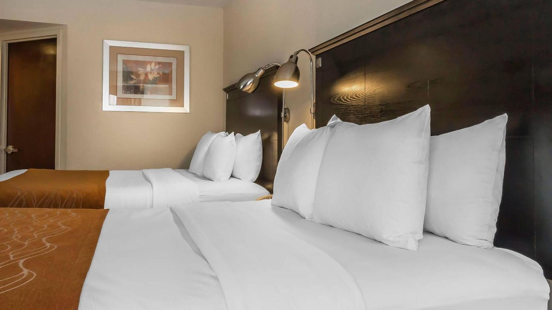 Comfort & Laguardia Airport Hotel 4*