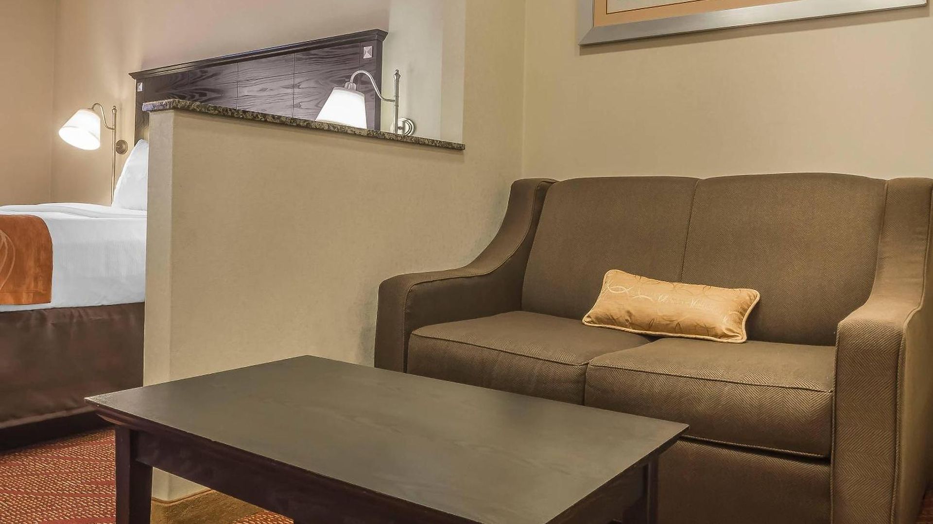Hotel Comfort & Laguardia Airport 4*