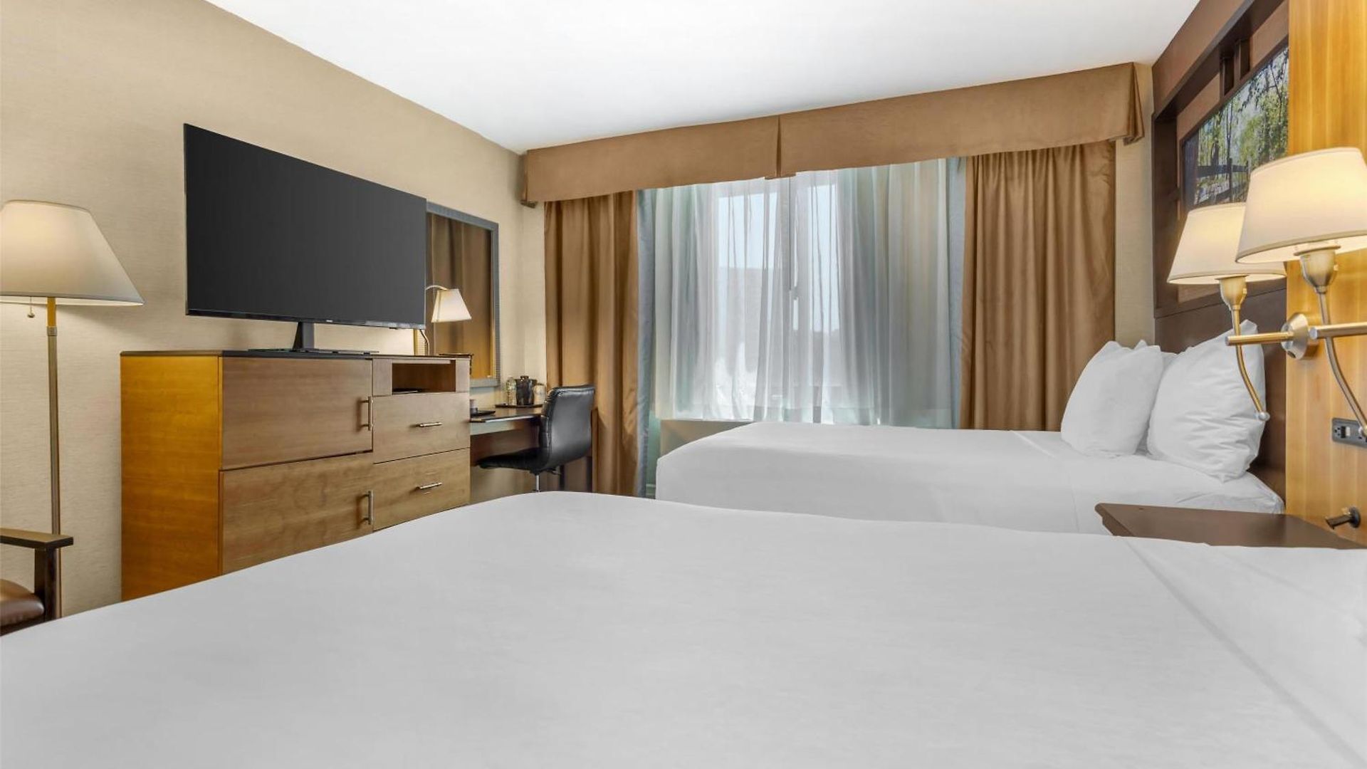 Hotel Western Queens Gold Coast 3*