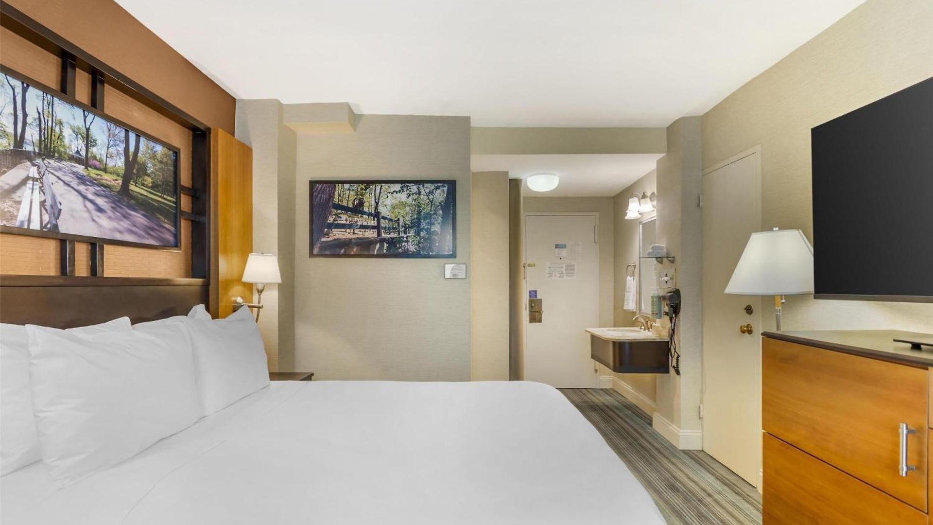 Hotel Western Queens Gold Coast New York