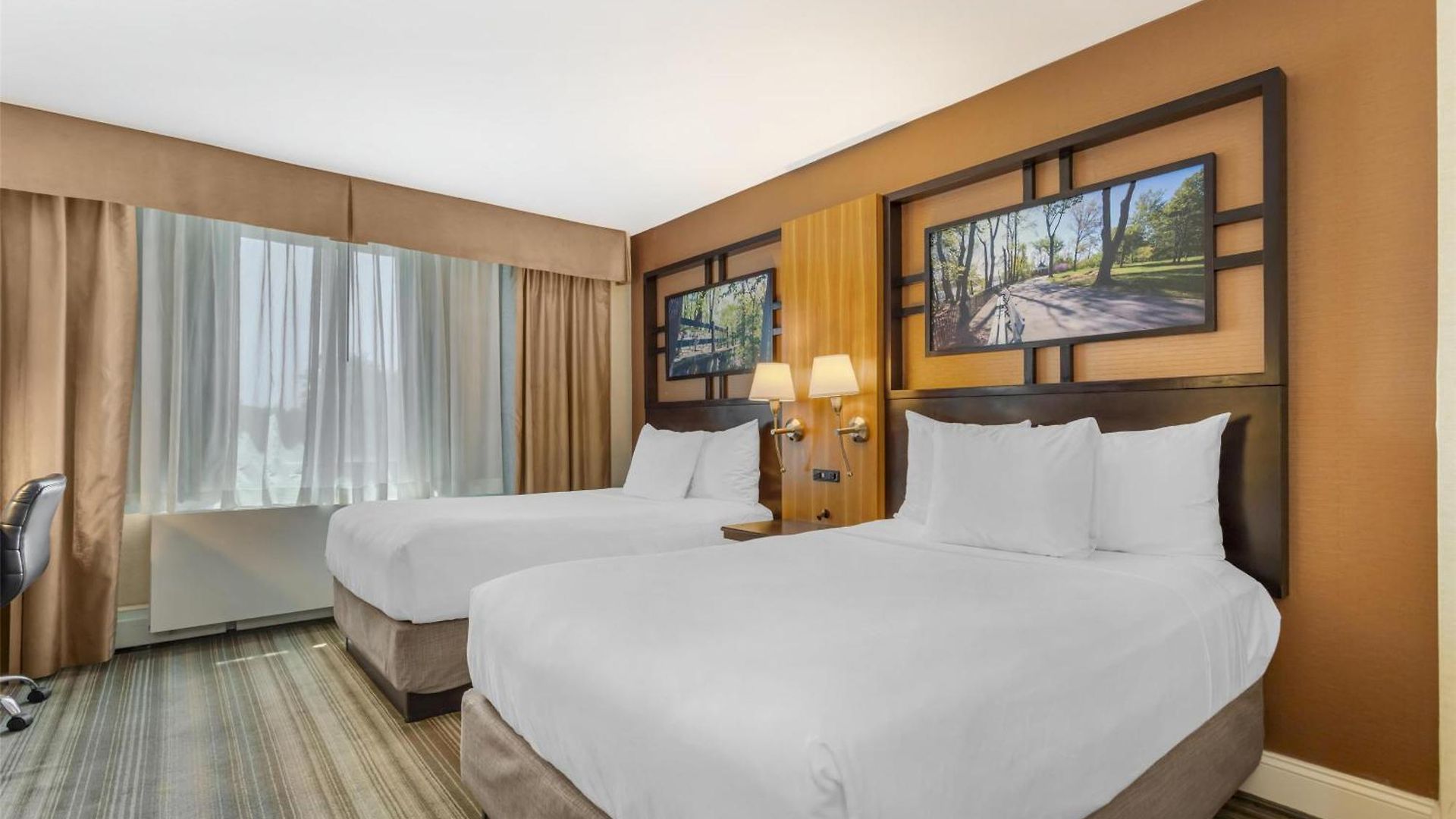 Hotel Western Queens Gold Coast 3*