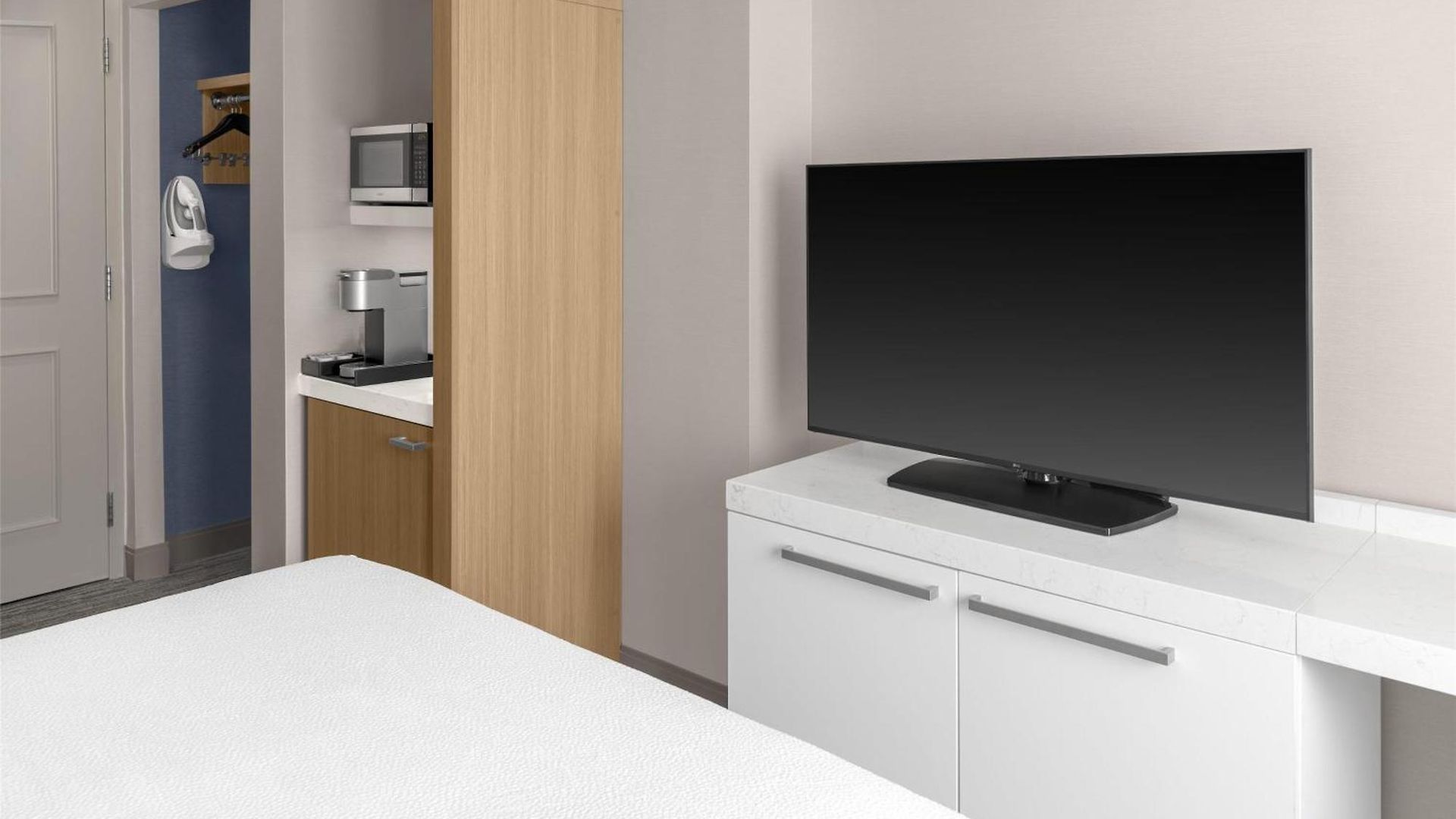 Hilton Garden Queens Jfk 3*